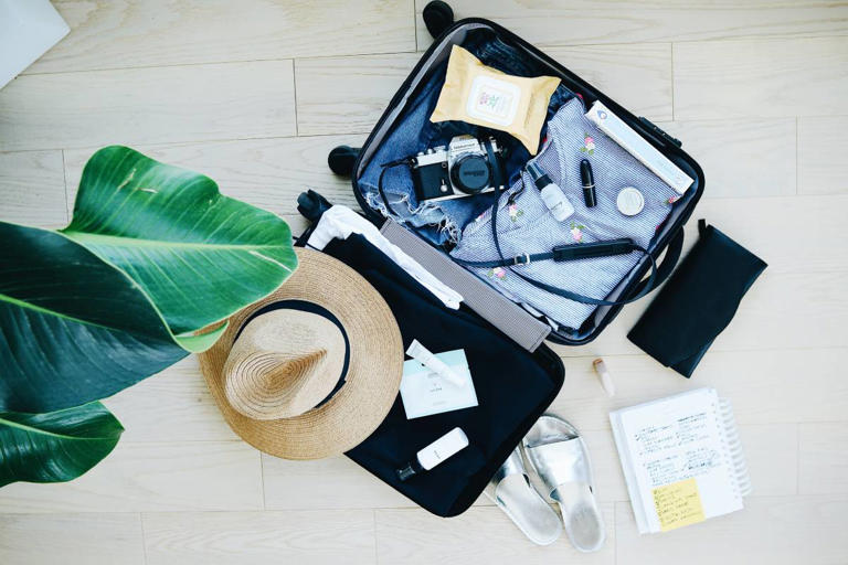 How to Pack Like a Pro: Navigating the World of Suitcases & Backpacks