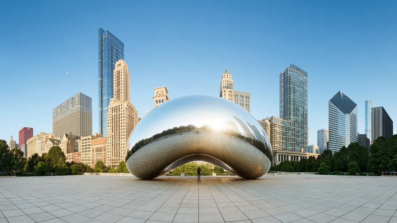 <p>With international food options, outdoor art galore, and Lake Michigan beaches so vast it feels like the ocean, there’s a lot to love about <a href="https://www.chicago.gov/city/en.html" rel="noopener">Chicago</a> on the cheap! Like many major cities, Airbnb and public transportation make accommodations and getting around frequently very affordable.</p>