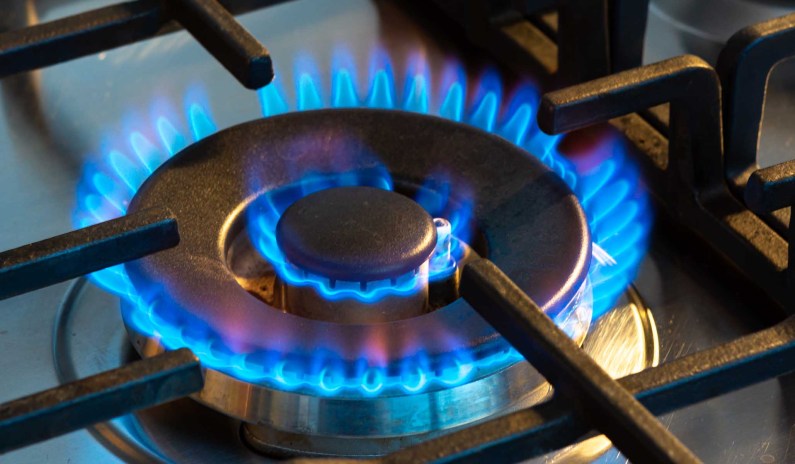 chicago becomes latest city to push natural-gas ban