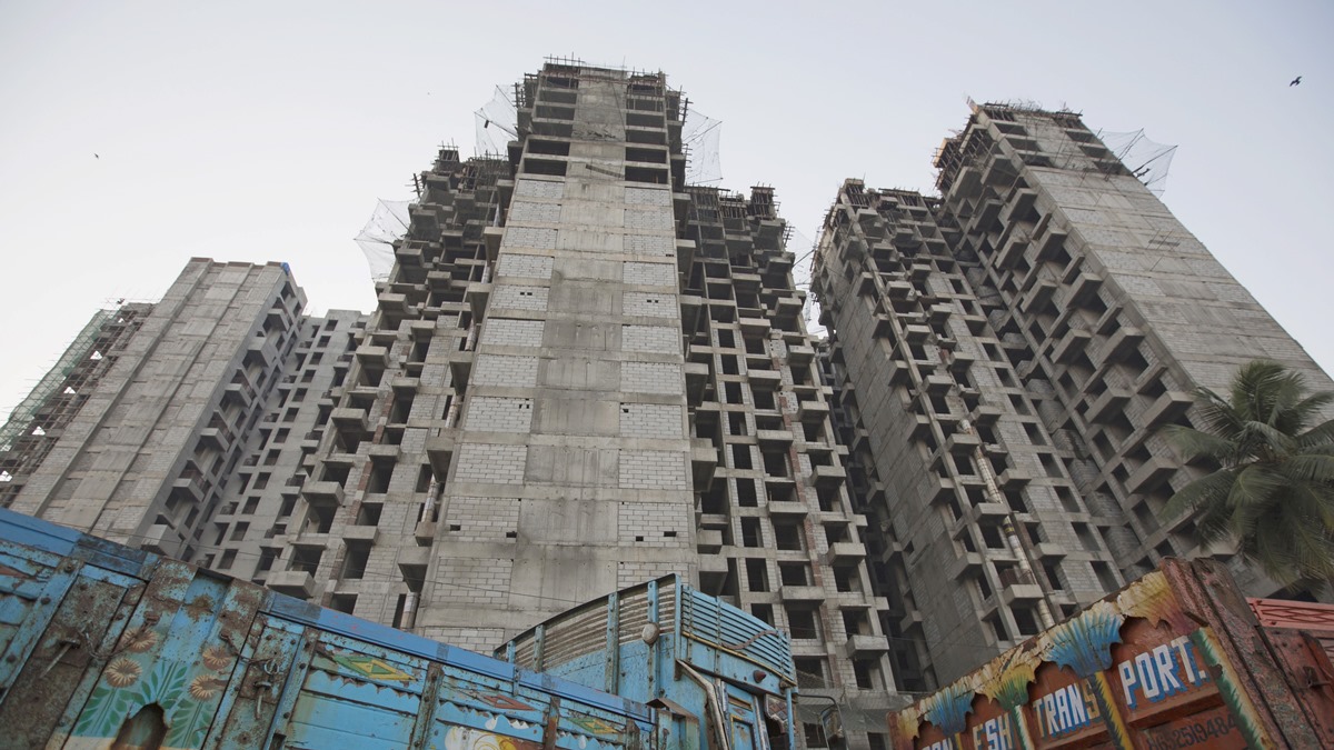 real estate firms pay rs 1,500 crore gst on royalty receipts