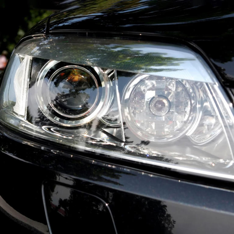 LED vs. Halogen Headlights: What’s the Difference?