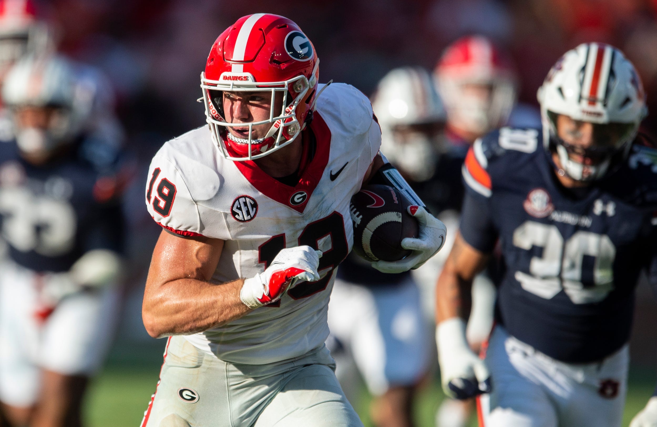 Brock Bowers Slides, 2 Bulldogs Go In First Round Of Mock Draft