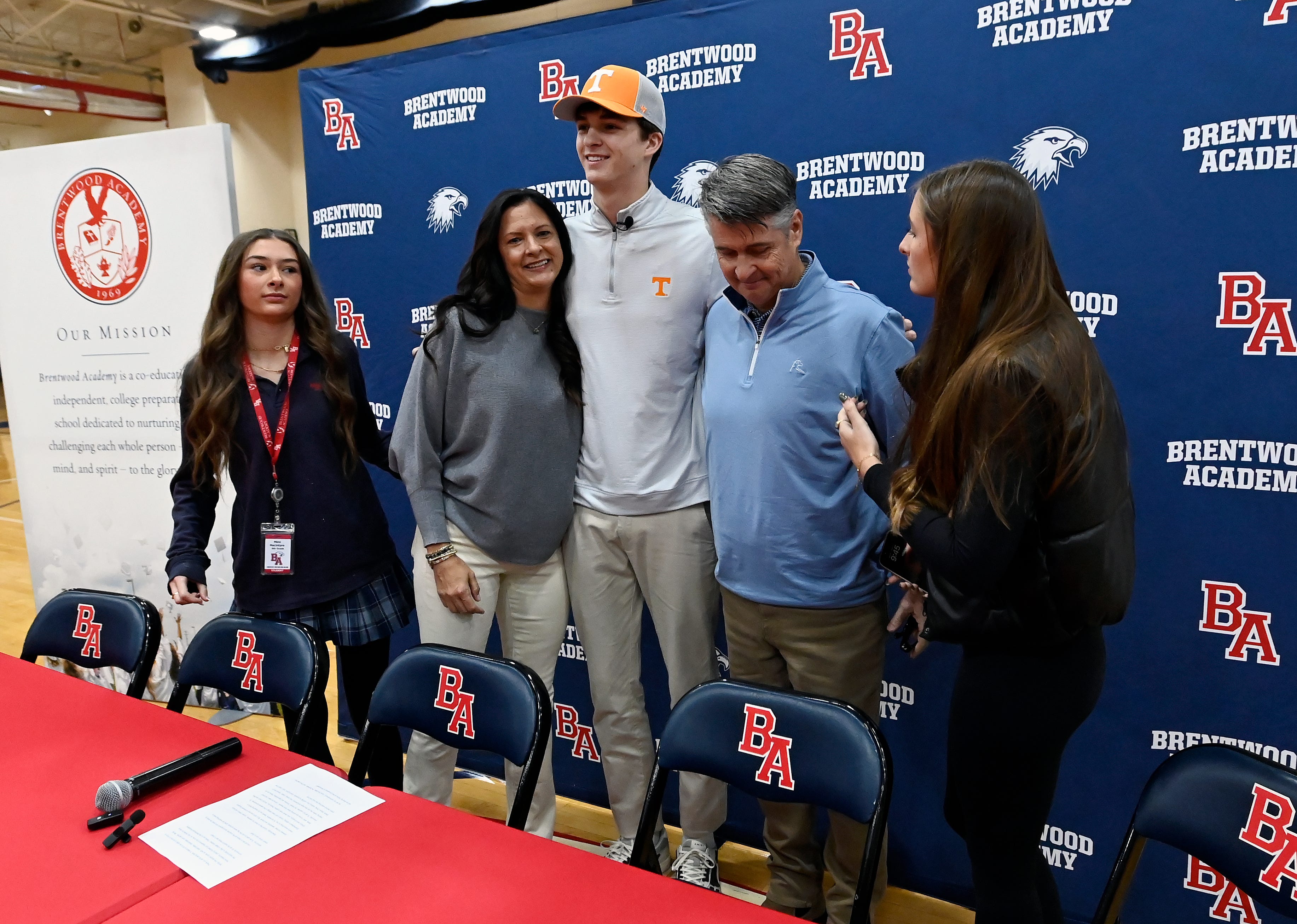 Who Vols commit MacIntyre is helping Tennessee football recruit