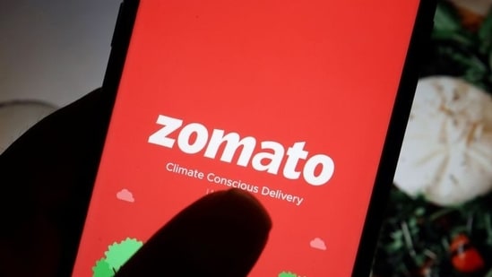 zomato customer flags unavailability of chicken. food delivery platform replies
