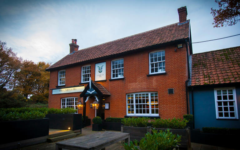 Britain’s top 50 gastropubs revealed: Suffolk boozer regains title with ...