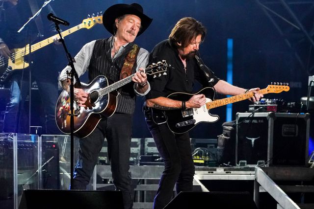 Brooks & Dunn Announce They're Continuing Their Massive 'Reboot' Tour ...