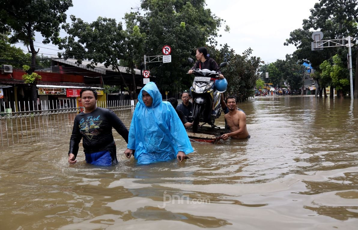 berikut ini 34 ruas jalan di jakarta yang terendam banjir