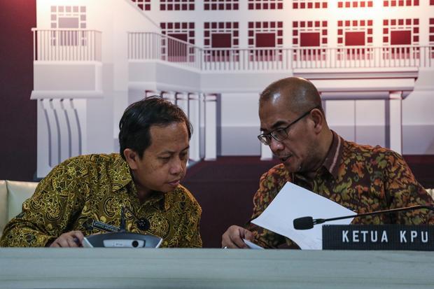 KPU Kaji Dugaan Pelanggaran Soal Gibran Tinggalkan Podium Saat Debat