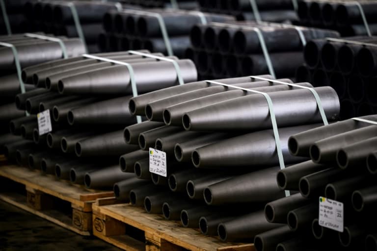 en norvège, une usine se met en économie de guerre pour fournir des obus à l'ukraine