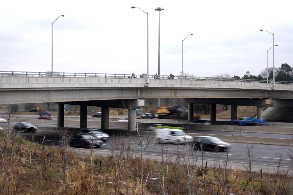 how a toronto highway bridge became the centre of middle east tensions in the city