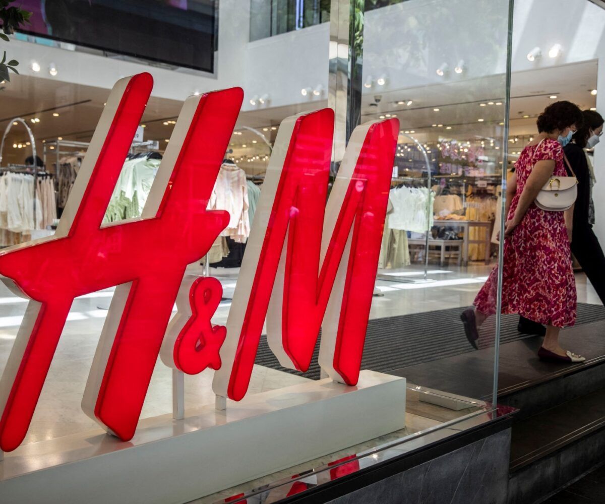 h&m withdraws advertisement criticized for sexualising kids