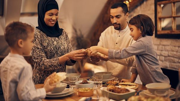 Ramadan 2024 beginnt Wichtige Fakten zum Fastenmonat