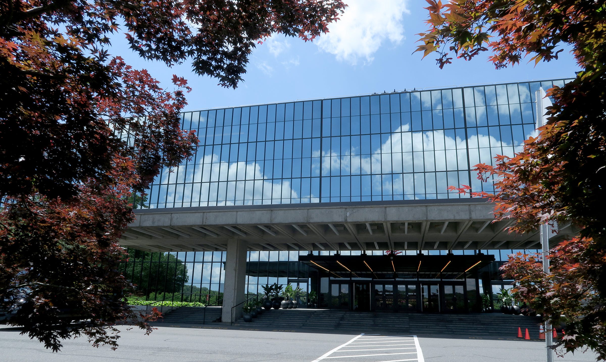 bell works in holmdel lands another tenant, and keeps one from leaving in the process