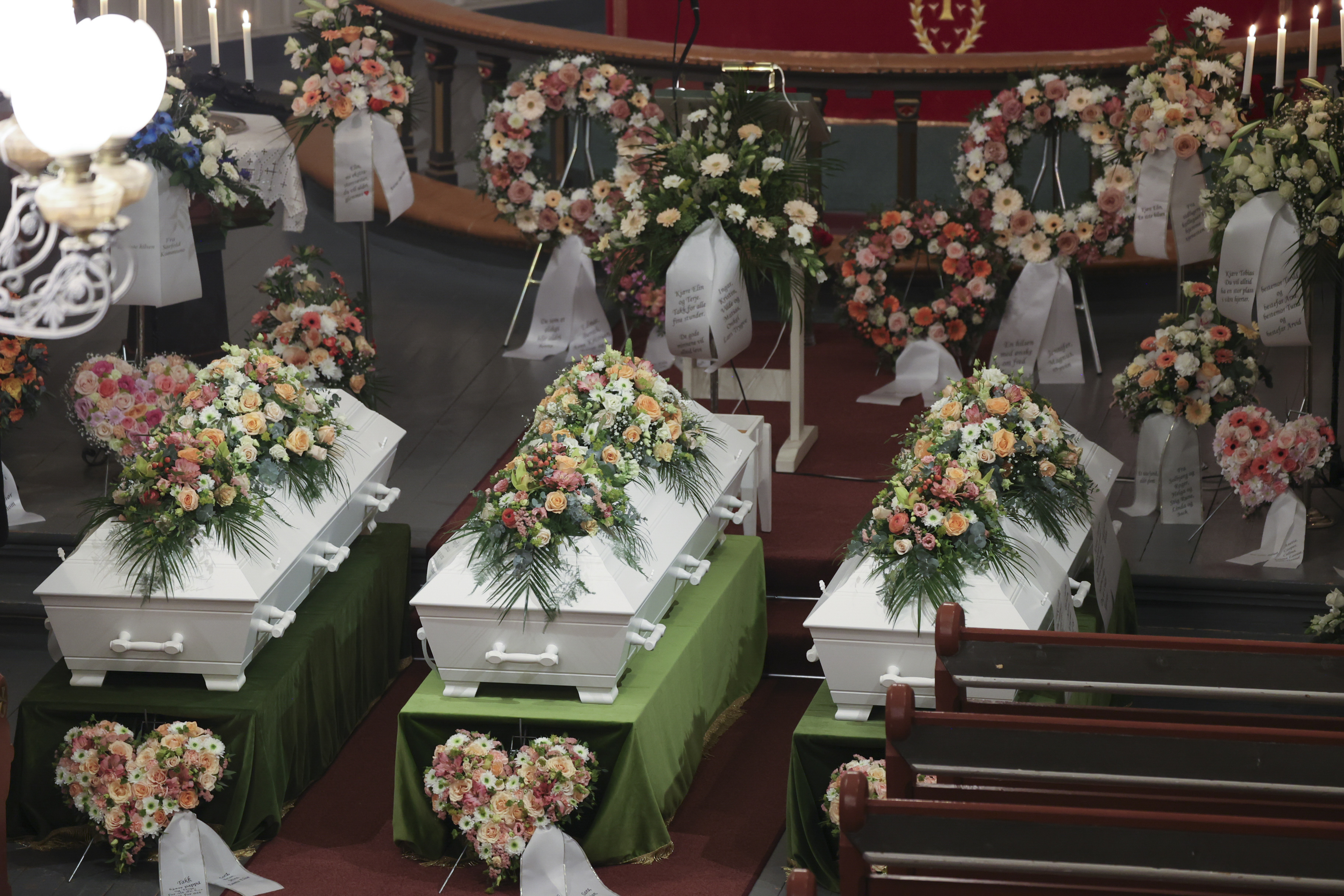 begravelse for sørfold-ofrene