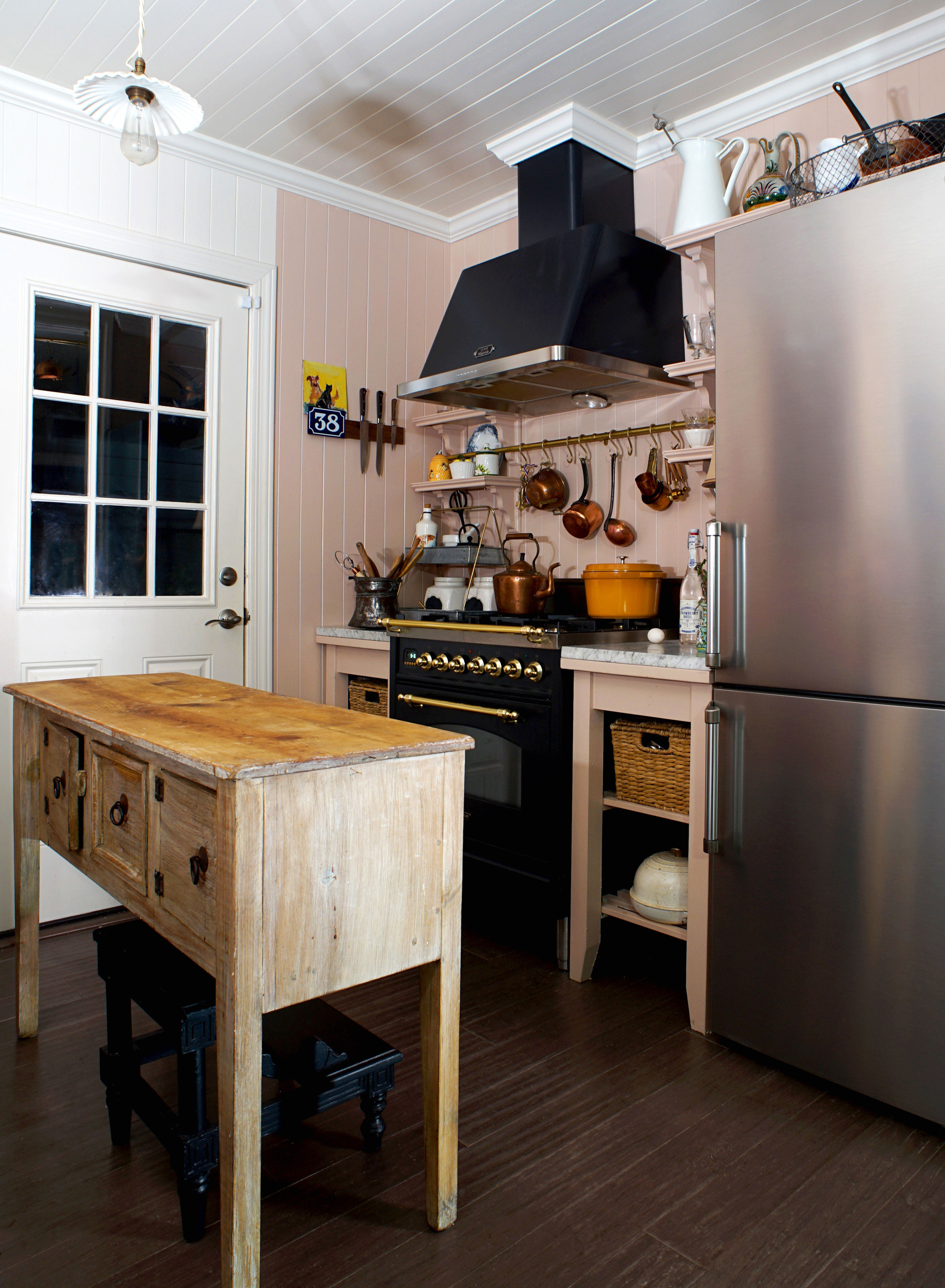 24 French Country Kitchen Ideas for a Delightfully European Cookspace