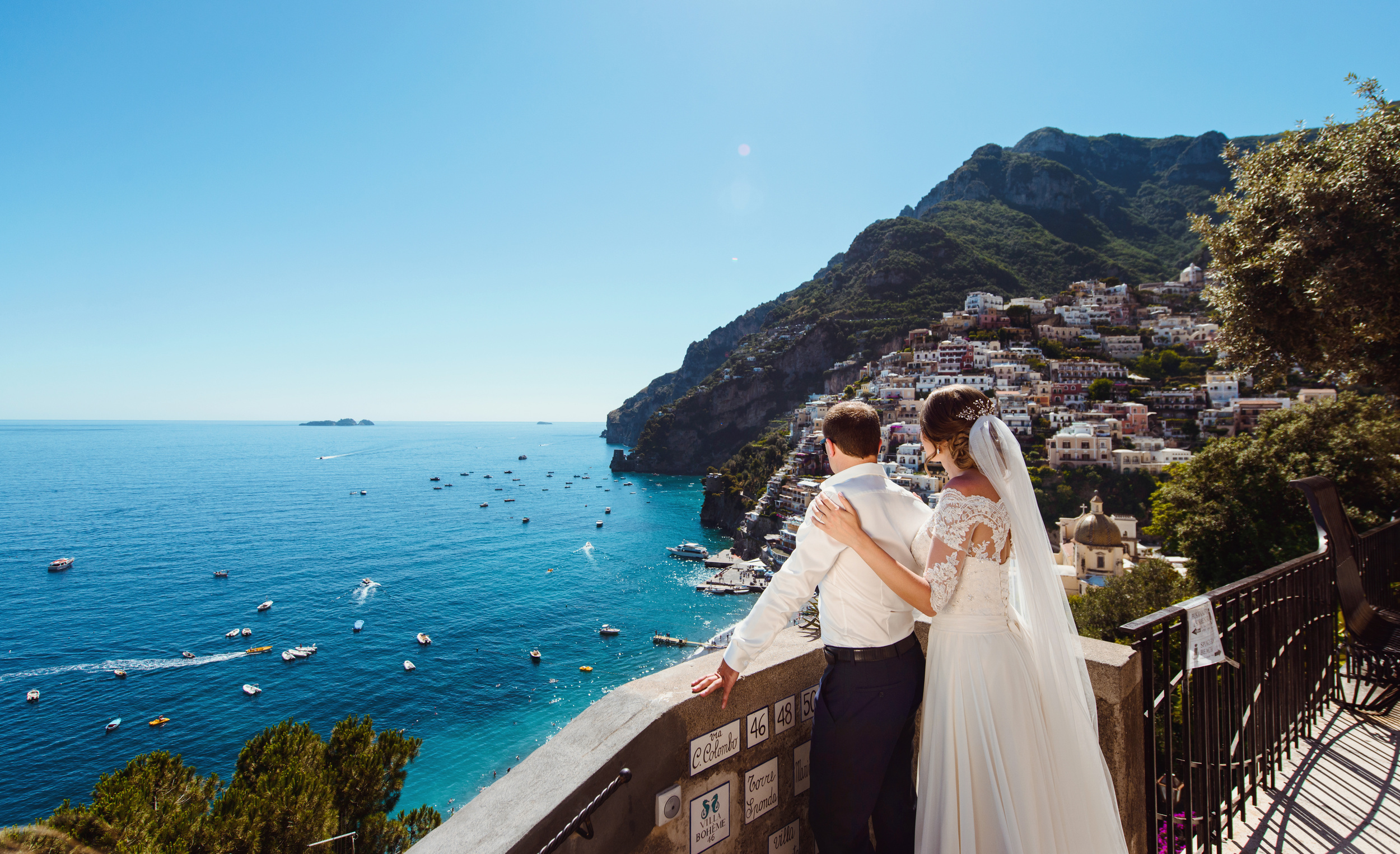 <p>Pastel-colored houses built into the hills, lemon trees everywhere, and the Mediterranean in your footsteps. It’s no wonder couples have been flocking to the Amalfi Coast for decades.</p><p>You may also like: <a href='https://www.yardbarker.com/lifestyle/articles/13_cereals_we_loved_as_kids_and_13_we_absolutely_hated_012324/s1__38074599'>13 cereals we loved as kids and 13 we absolutely hated</a></p>