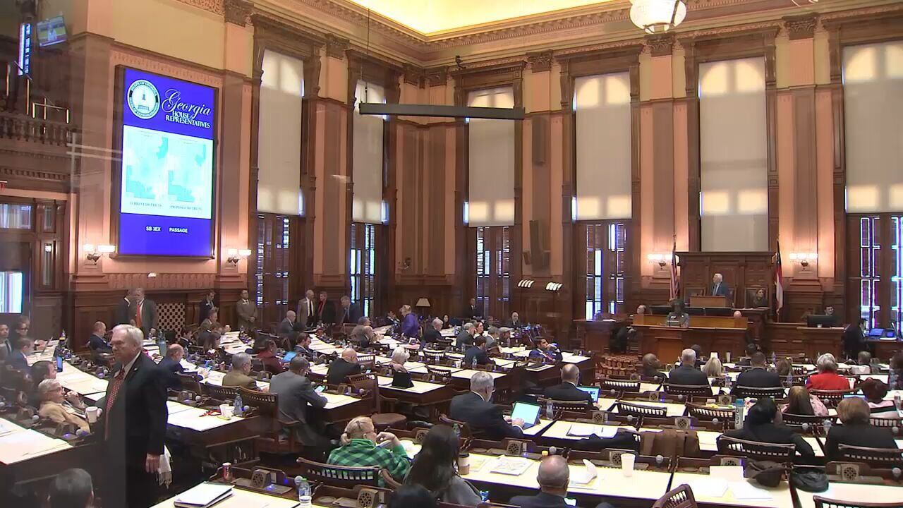 state budget, including teacher raises, passes House, working