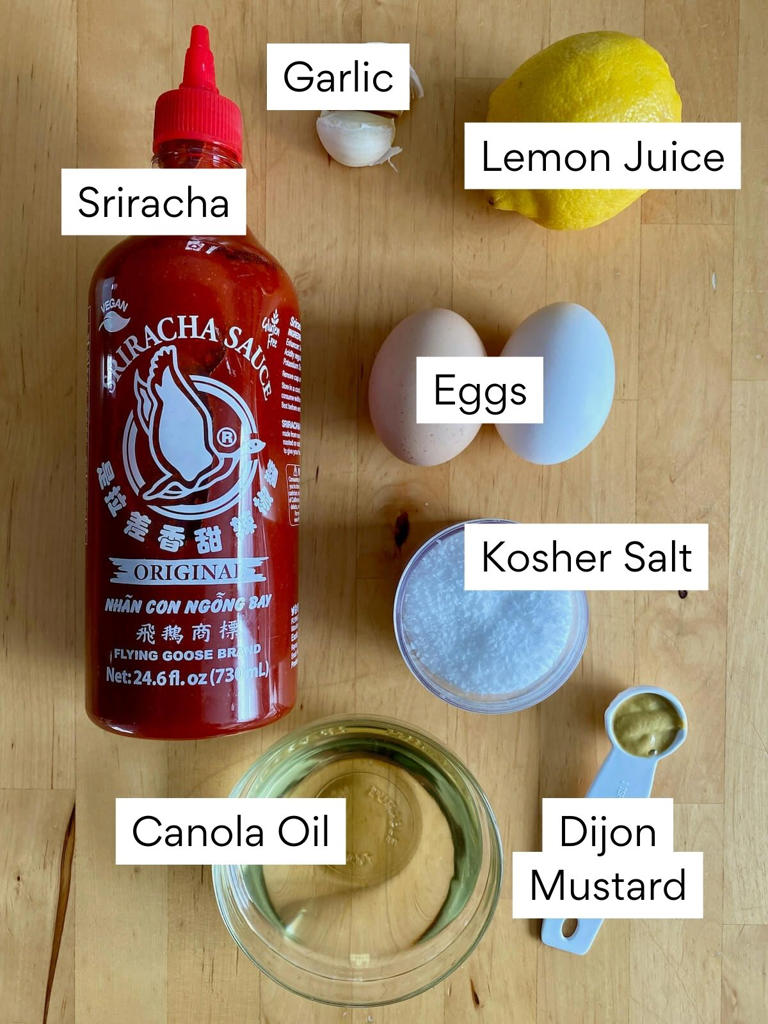 Spicy Garlic Aioli Without Mayo (Sriracha Aioli)