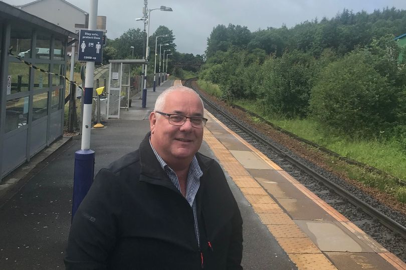 councillor calls on government to 'get round the table' to keep new hairmyres rail project on track