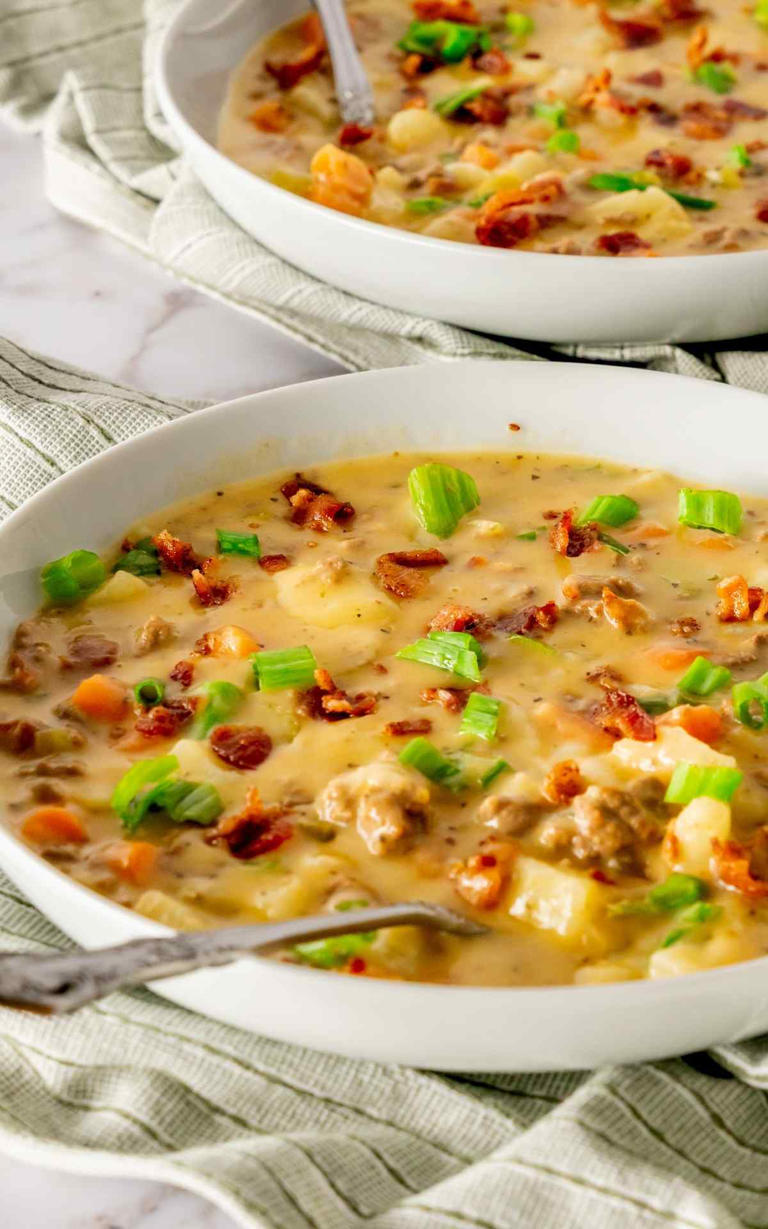 Easy Crockpot Cheeseburger Soup