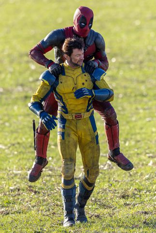 Hugh Jackman Suits Up As Wolverine To Fight Ryan Reynolds On The Set Of ...