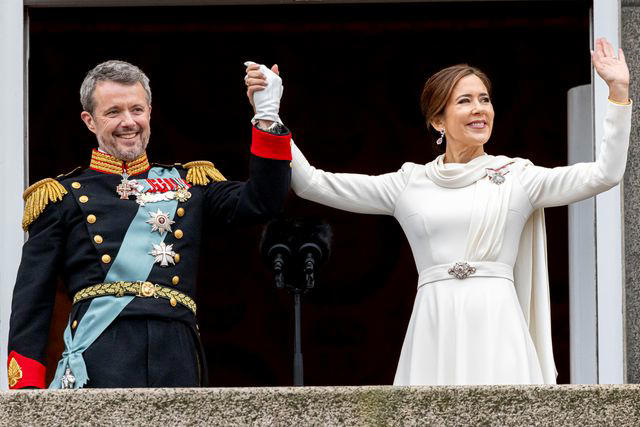King Frederik of Denmark Reveals His New Signature as Monarch — Why It ...