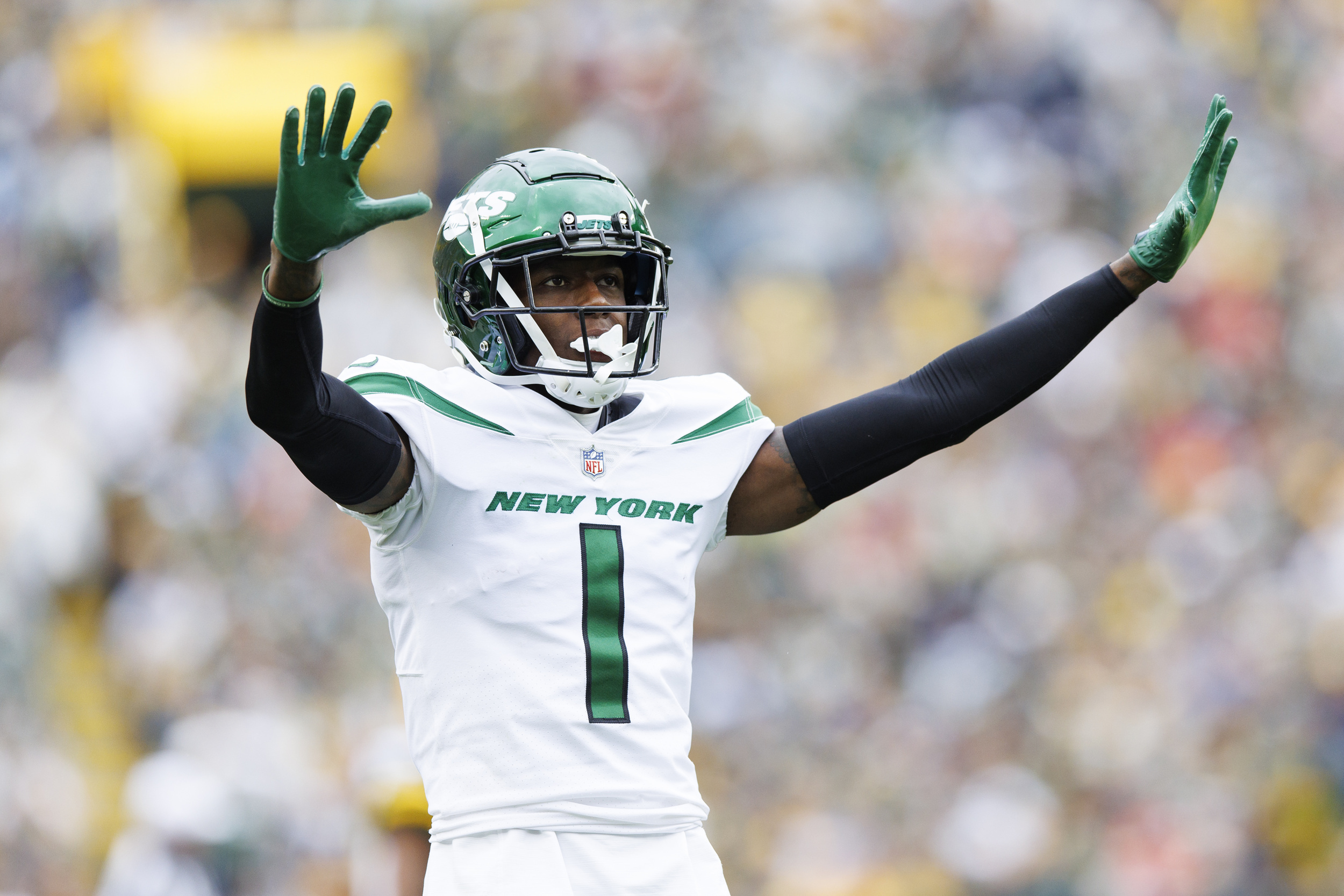 jets cb sauce gardner names two star wrs he wants team to target