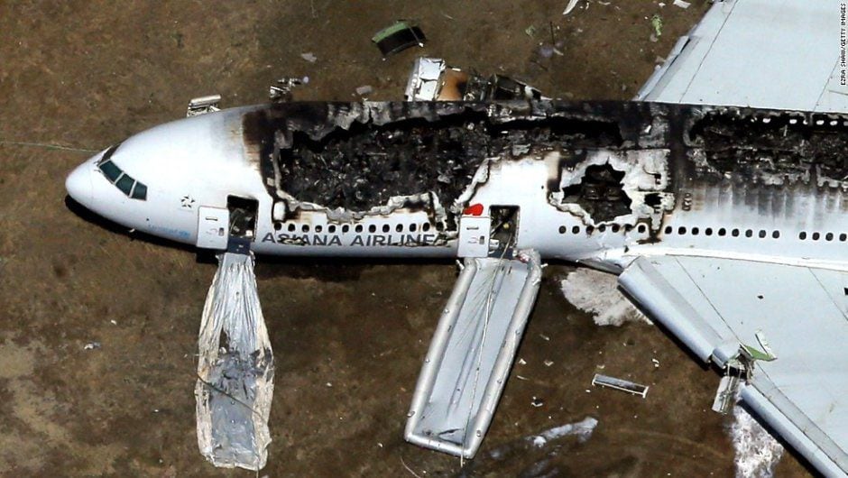 avión de northwestern air se estrella en canadá, deja al menos 10 muertos y un herido