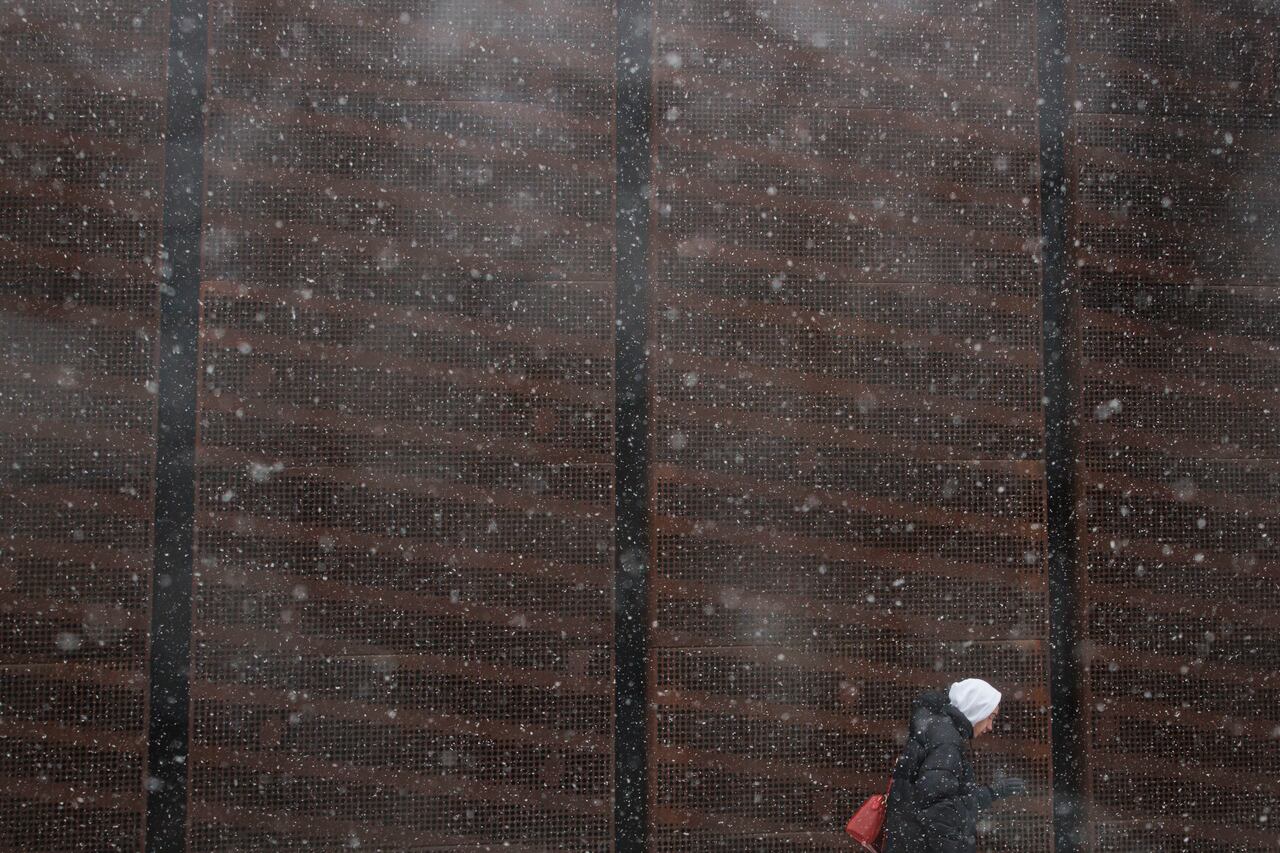 Winter Weather Travel Advisory Ends For Toronto As Snow Changes To Rain