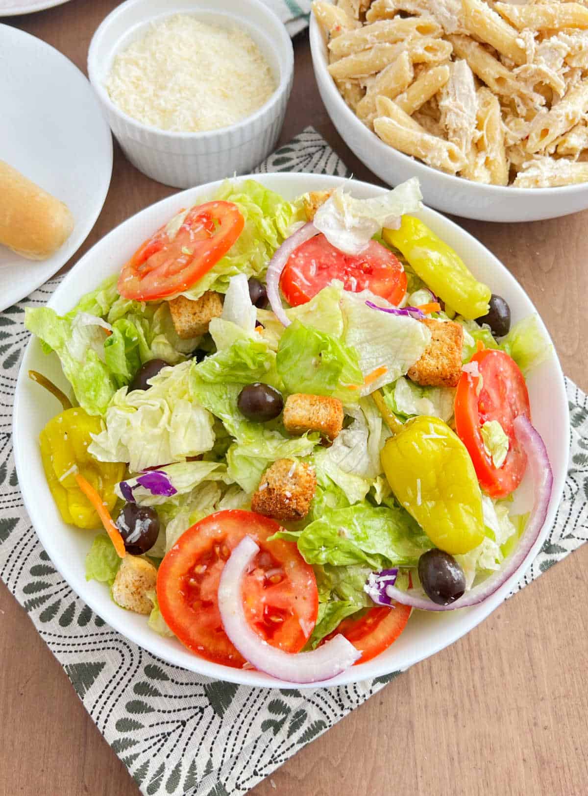 Easy Copycat Olive Garden Salad Recipe