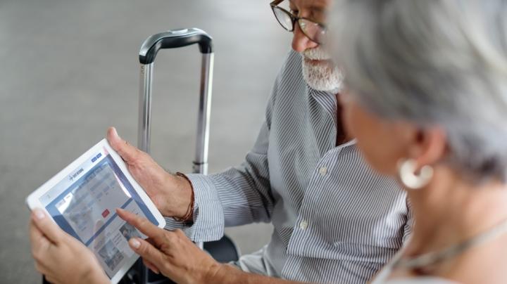 spanyol tawarkan program perjalanan bersubsidi untuk pensiunan