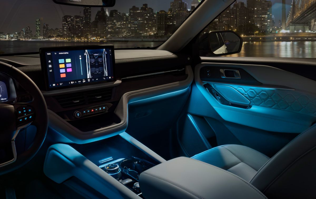 2025 Ford Explorer Mojave Dusk Interior