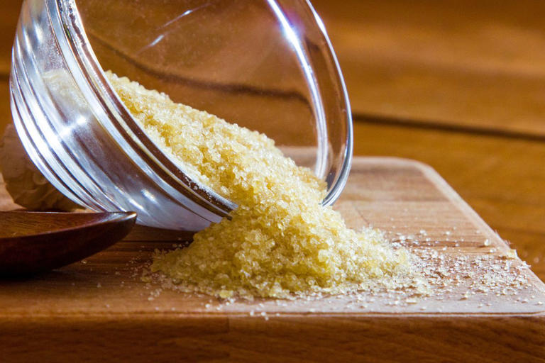 Ease your joint pain with a simple homemade remedy all you need is