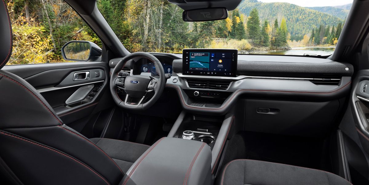 View Interior Photos of the 2025 Ford Explorer