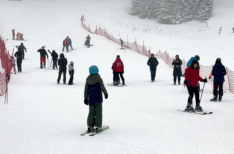 yurduntepe kayak merkezi'nde sömestir yoğunluğu hafta içi de sürüyor