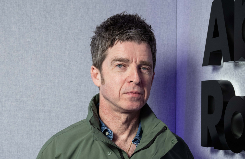 noel gallagher reveals very expensive purchase he was able to make thanks to louis tomlinson