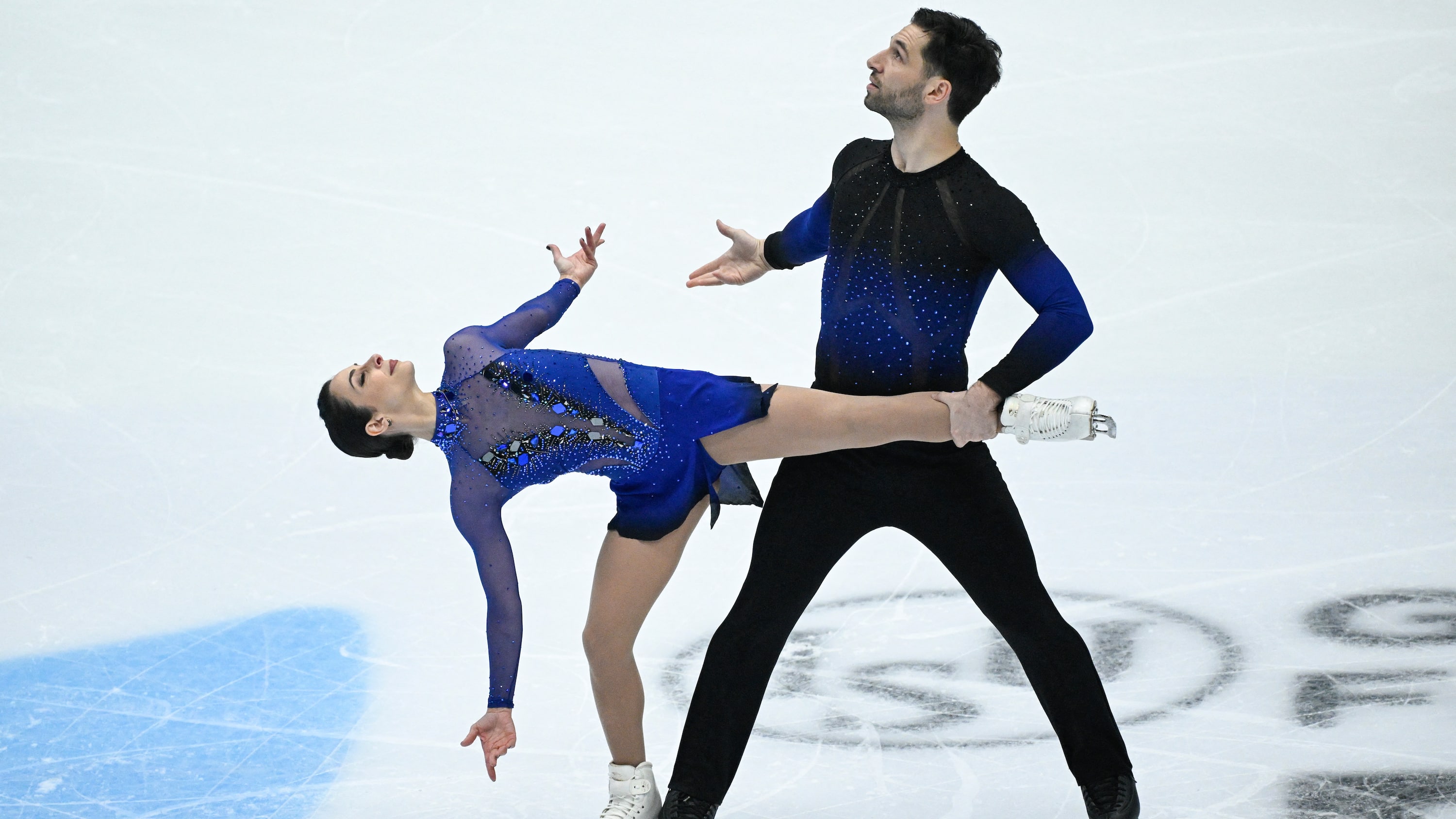 Canadian Pair Deanna Stellato-Dudek And Maxime Deschamps Take The Lead ...