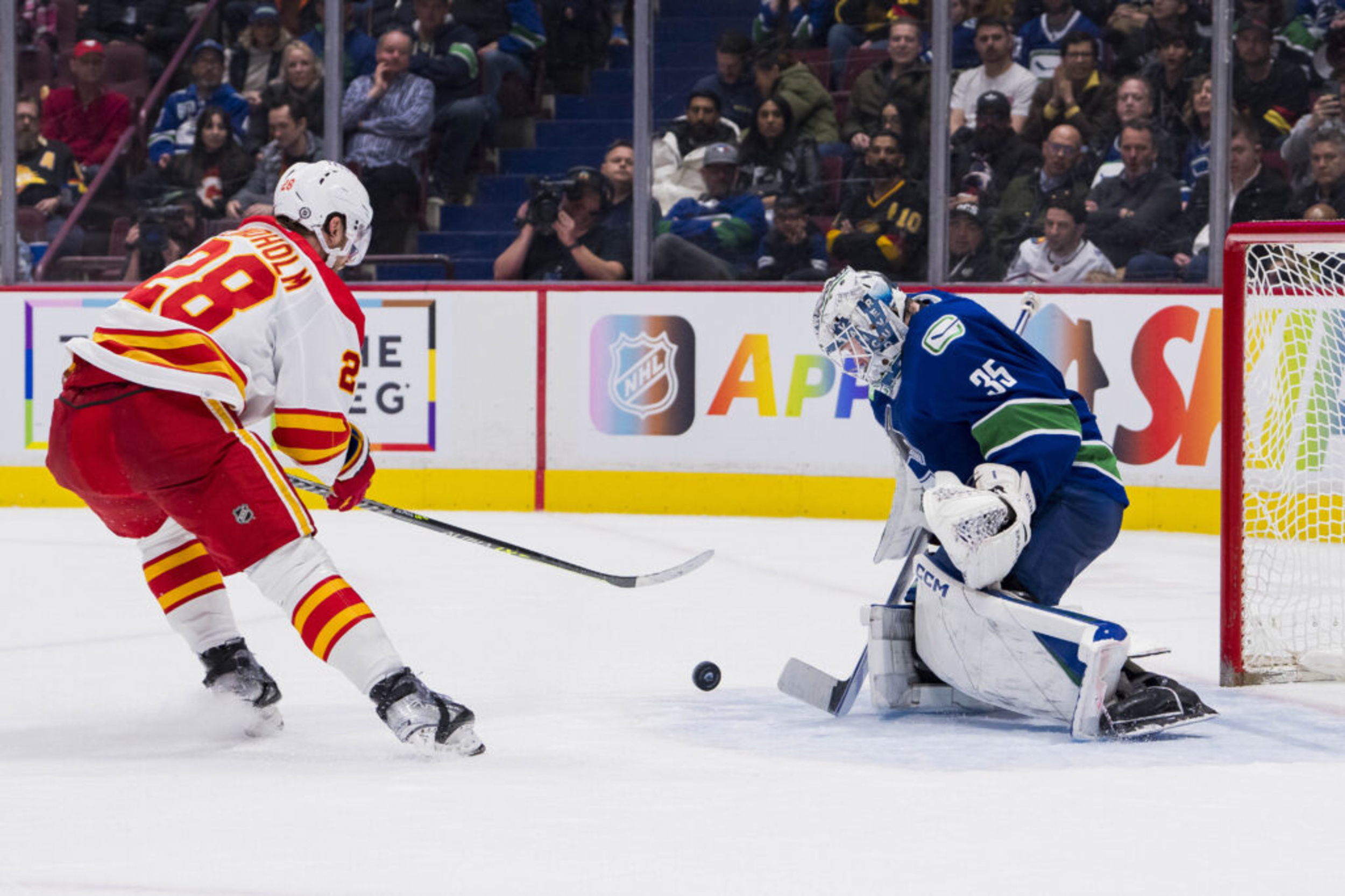 What Adding Elias Lindholm Means For Canucks, Flames