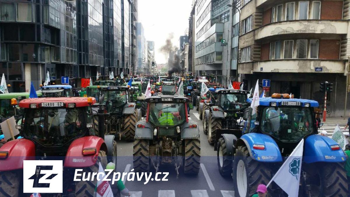 prahu zablokuje až tisíc traktorů. očekává se dopravní kolaps