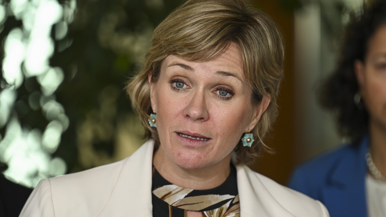‘no shortage of public fields’: zali steggall calls for golf course to be ‘transitioned’