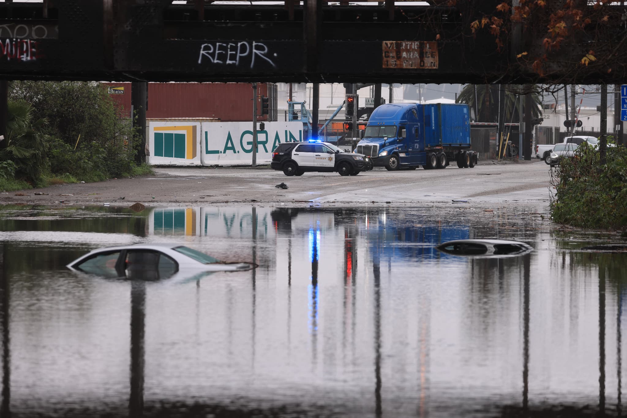 états-unis: la californie menacée par de nouvelles tempêtes faisant craindre des inondations