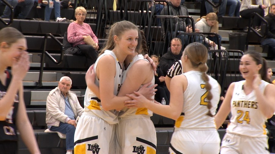 Grace Groezinger Becomes Lena-Winslow’s All-time Leading Scorer