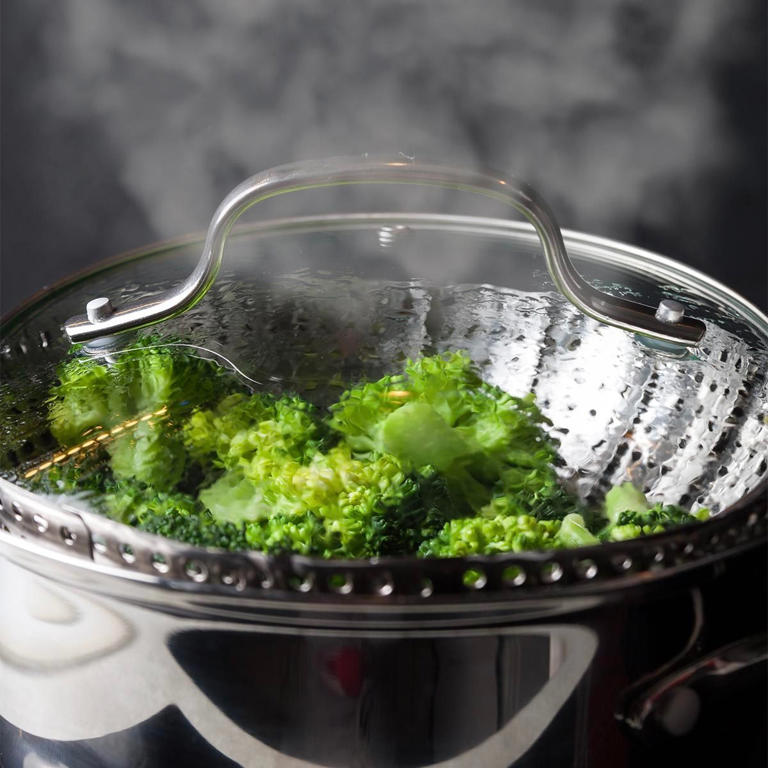 How To Steam Vegetables, With Or Without A Steamer