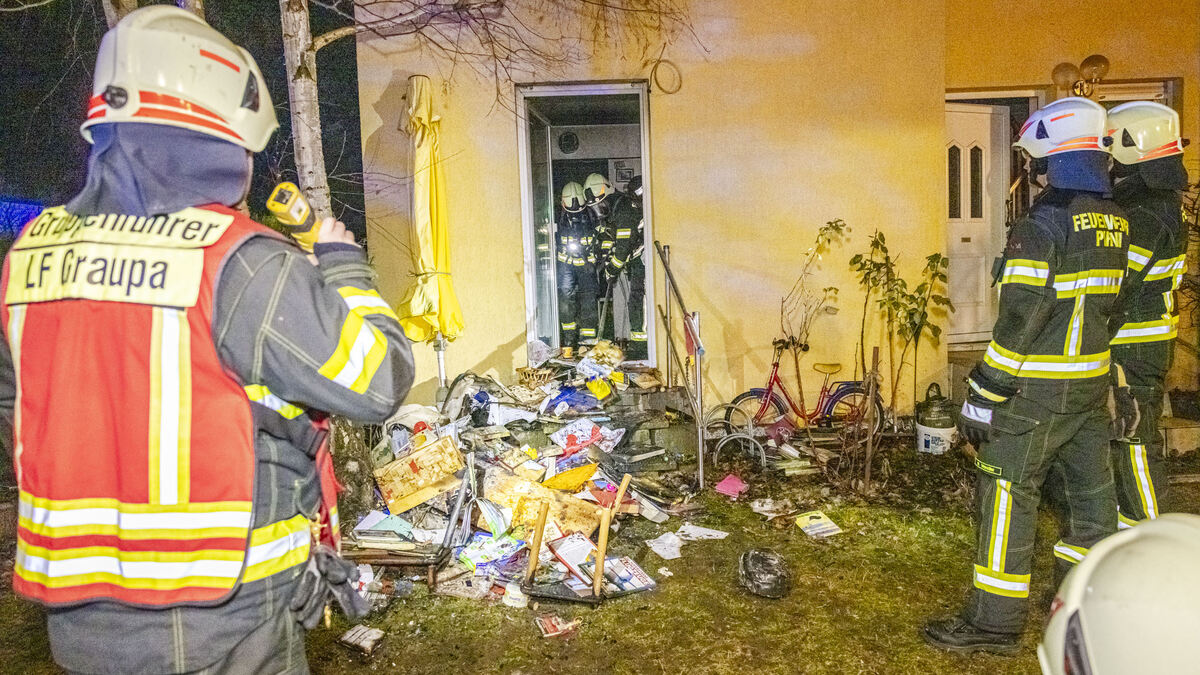 Haus In Pirna Nach Weihnachtsbaum-Brand Unbewohnbar