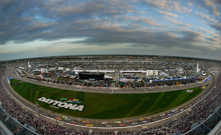 Where can I watch Daytona 500 qualifying? Time, TV, streaming schedule