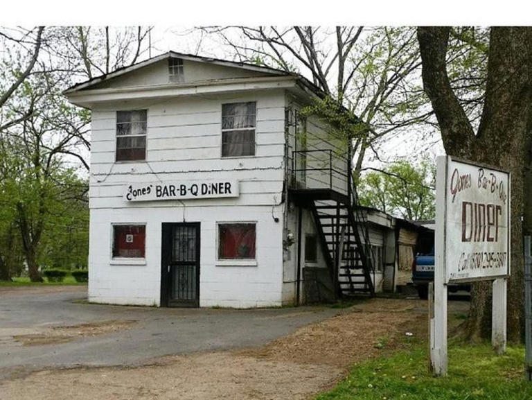Jones Bar-B-Q Diner opened in 1910.