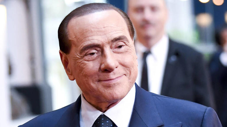 Silvio Berlusconi In Vendita Villa Certosa Per 500 Milioni Di Euro