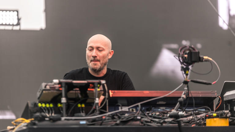 DJ Paul Kalkbrenner bei einem Auftritt in Leipzig 2022. © News5/Grube