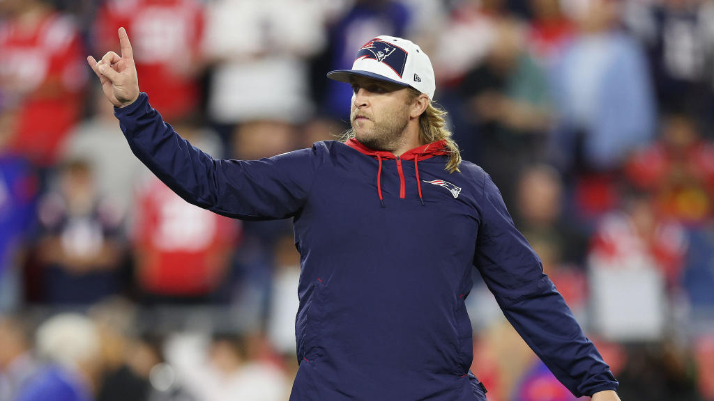 Steve Belichick Reportedly Interviewing For Defensive Coaching Job At ...