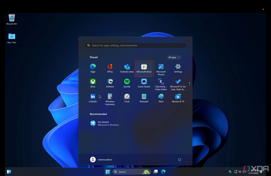 Entering the Microsoft Store on a windows computer